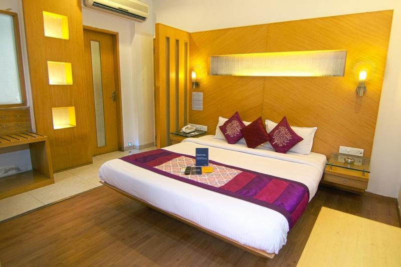Rapid Lakme Executive 3* Pune